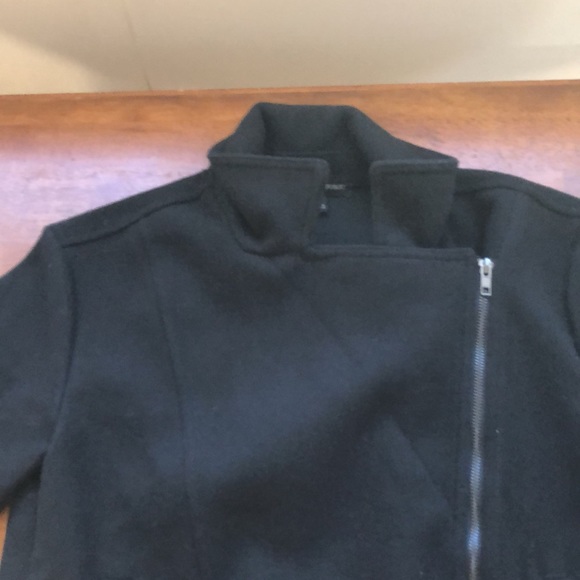 Women’s Banana Republic Black Side Zip Jacket - Picture 2 of 9